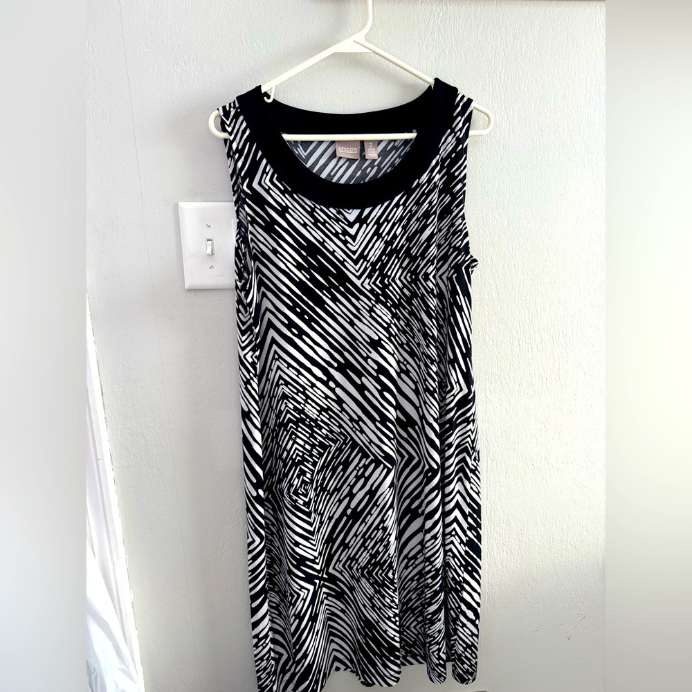 CHICO'S Black and White Sleeveless Dress